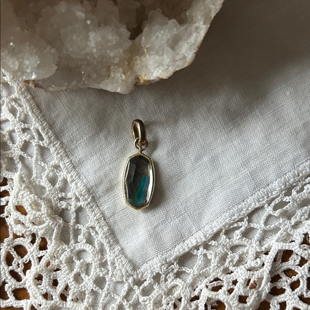 Kendra Scott Mood Charm in Gold